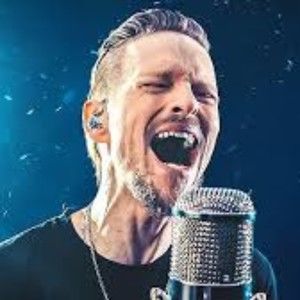 Meet your Posher, Cyril